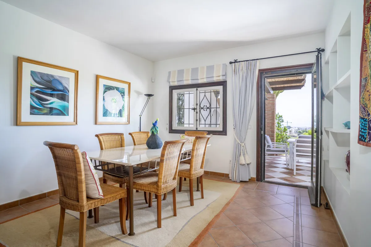 5df36f1d-2ebe-448c-8bc5-b0c5ddc66e0a