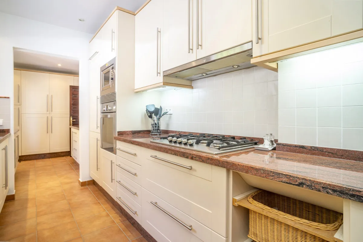 84172fe3-0b96-401e-a4bd-a138704c9ba4