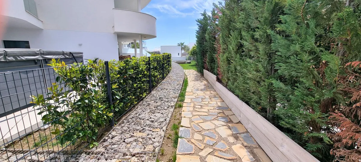 0d4fbdb5-a91e-4055-910e-effaa2375dc4