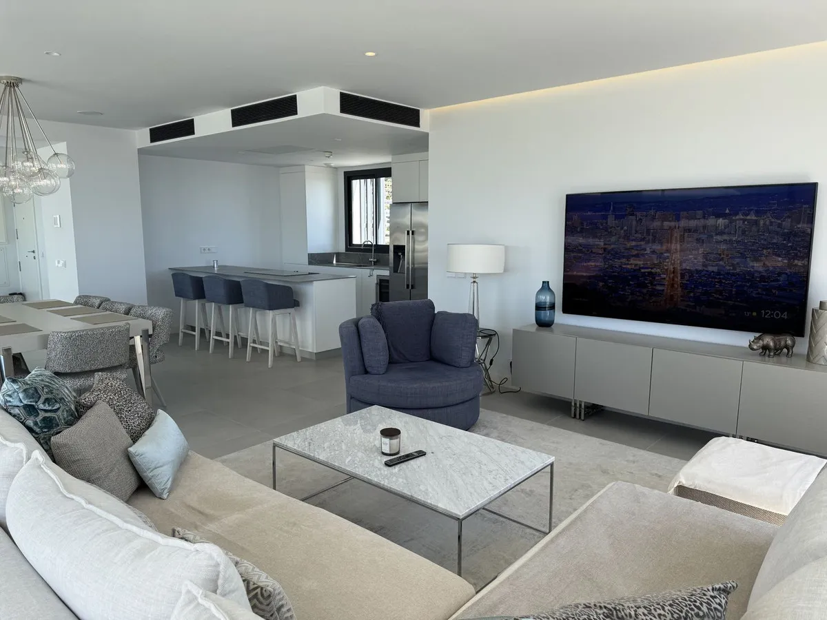 2f1fc4d9-6287-4733-812c-e87a3a7be562