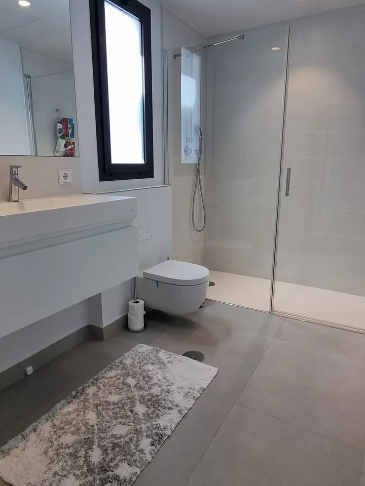 5bcc5028-6c93-4857-854a-f16d7b51beac