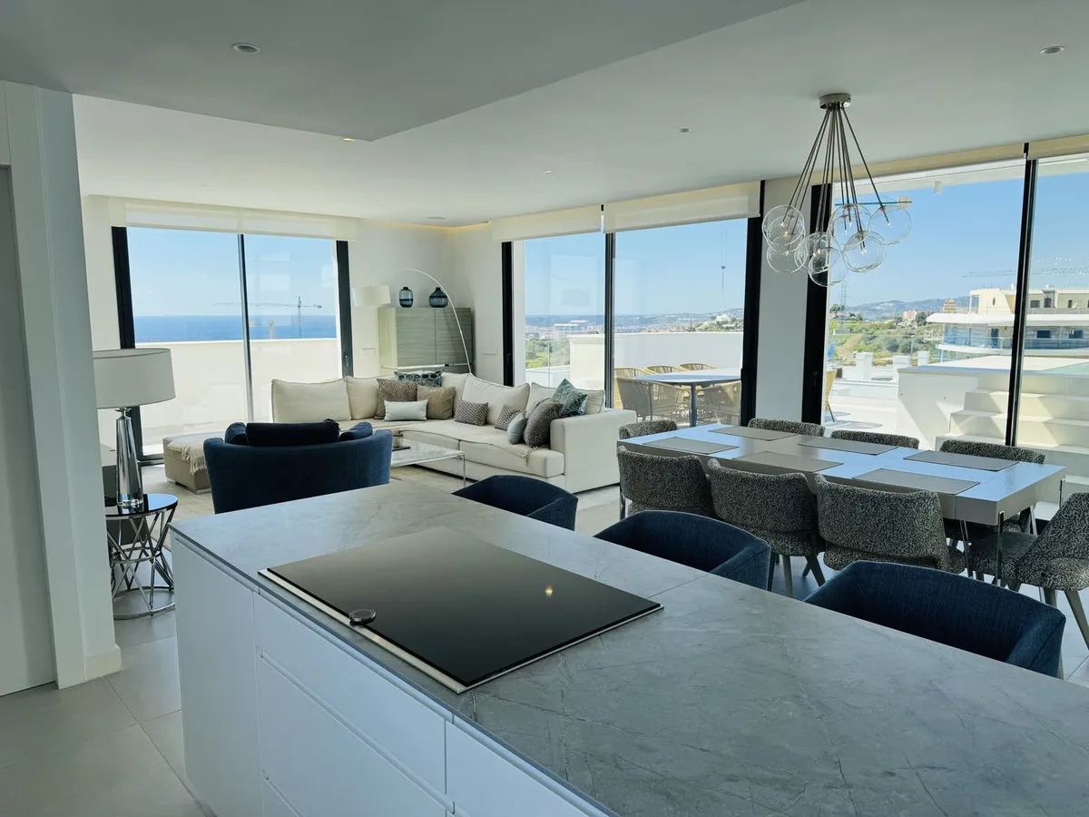 751f8bbb-a056-418a-b6a6-61dfc26d4b3e