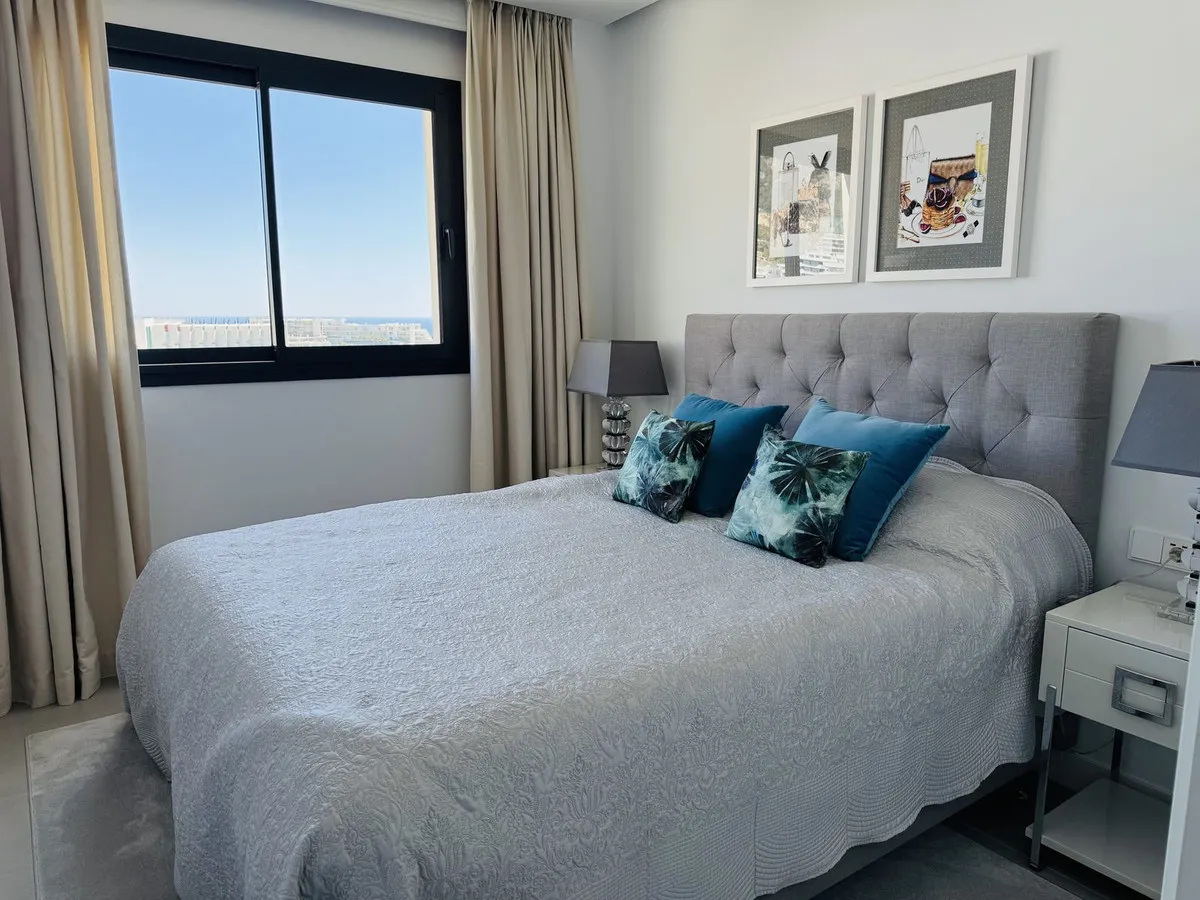 b5b9620b-3f7f-43e1-838c-689fb33a87c3