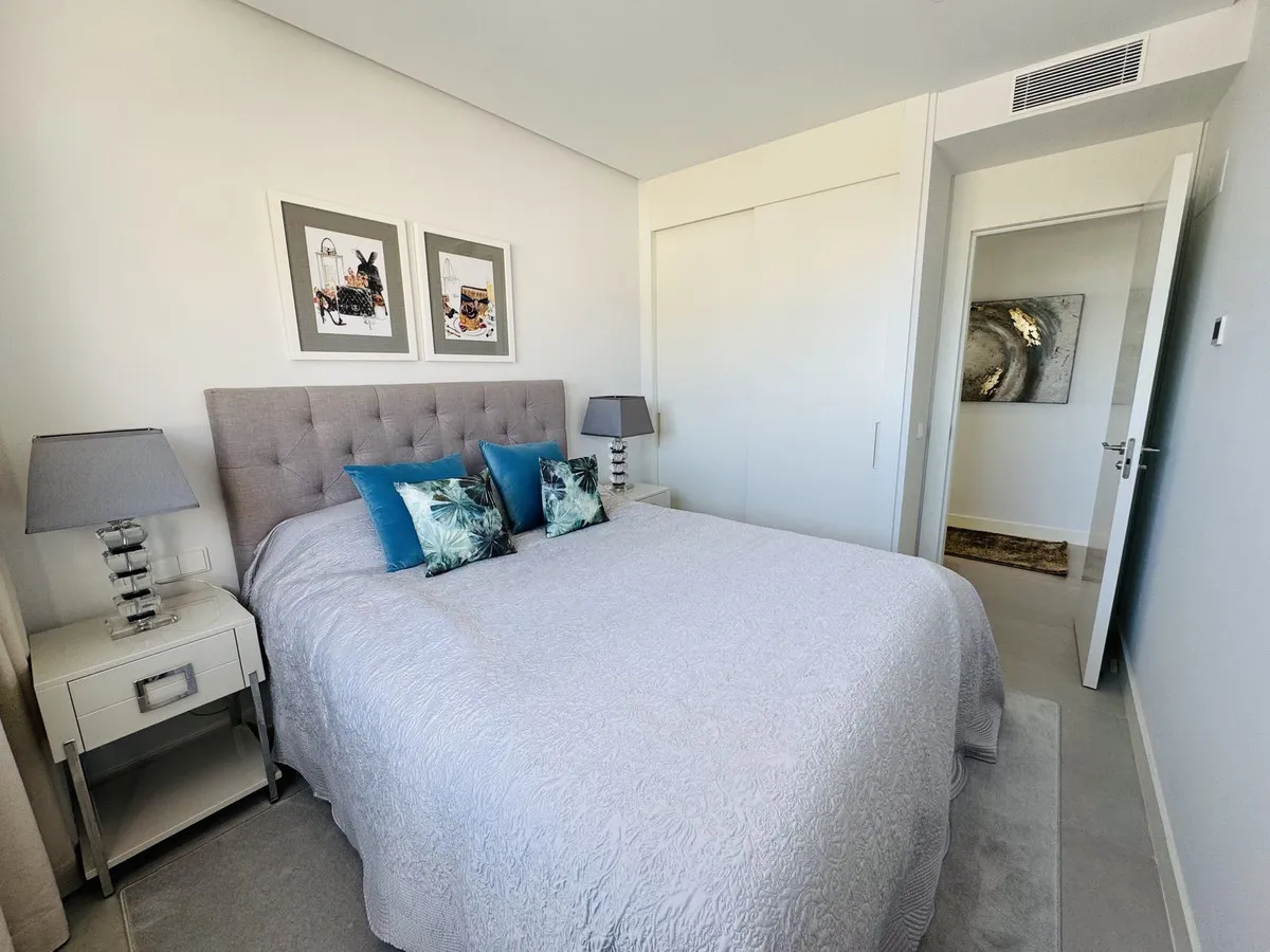 c4c618d6-93c1-4fbe-8581-b021de73a858