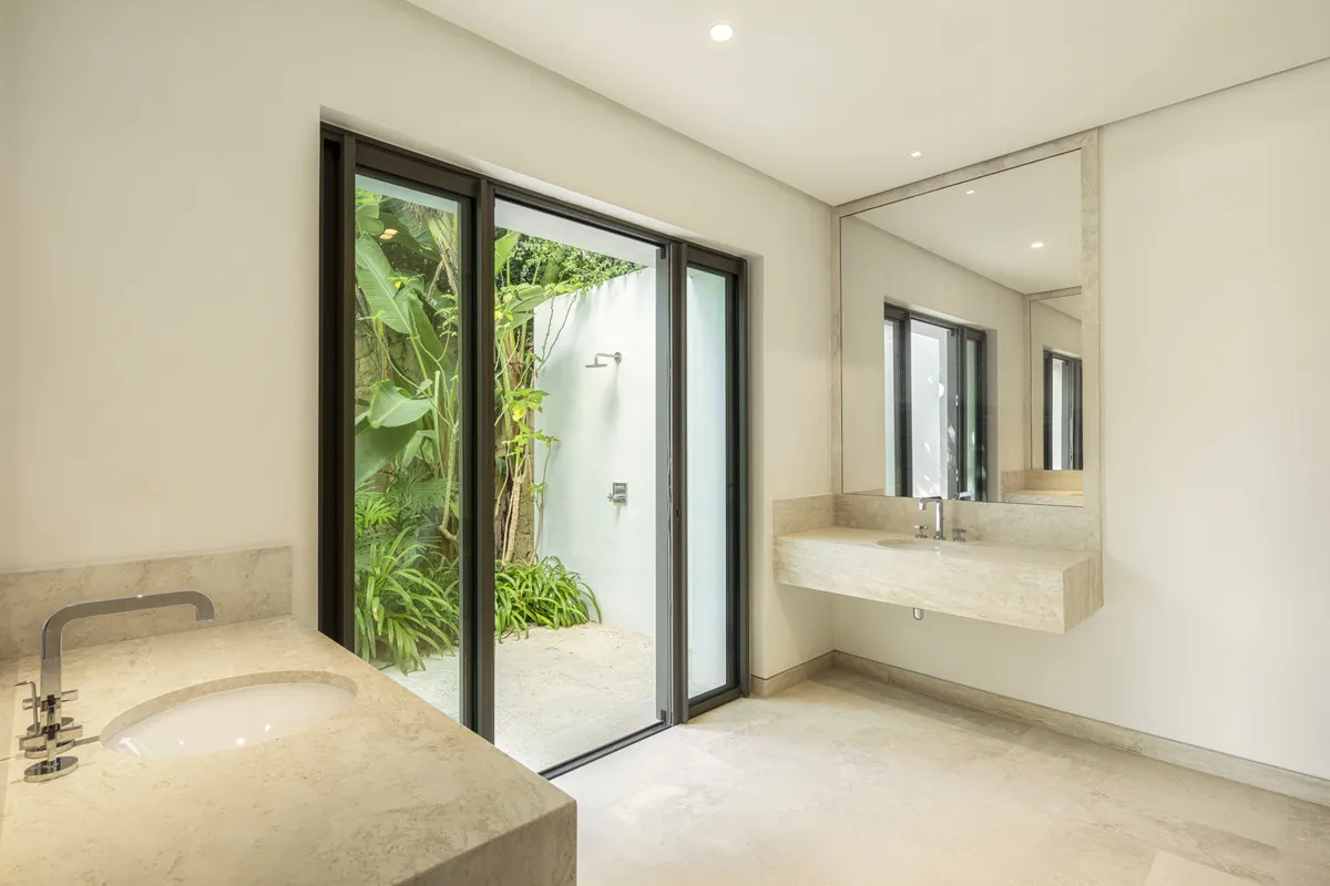 fd9ab209-325a-4aab-8677-85fb4e91e938