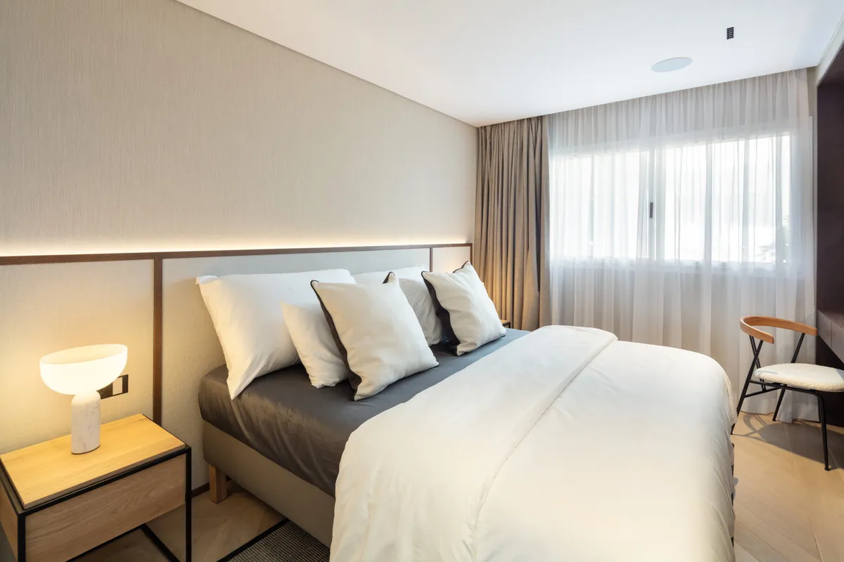 60994494-a4e9-4f44-9d63-2e3b1855fbae