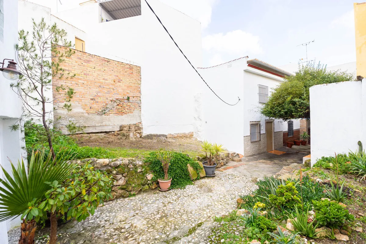 b7f77678-1559-40ff-9a6d-9b05dbcedcc8