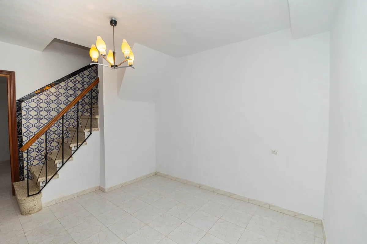 c193a75d-6e2e-4460-a71c-f714b3a143fe