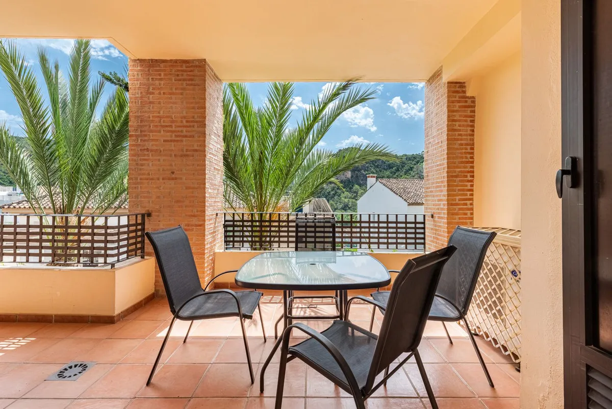 18b30b4e-d73b-4856-a408-cc1700d48f25