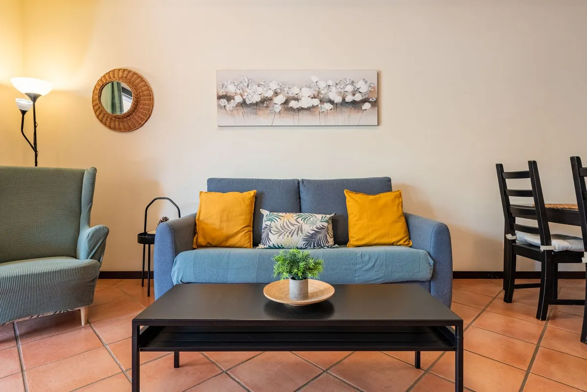 60c828c7-5ba7-40b5-aaf2-6ebfbdfaa350