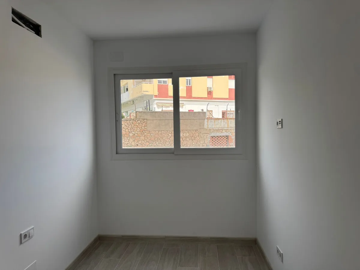 498f5214-b6e0-4935-b694-d3549493cefd