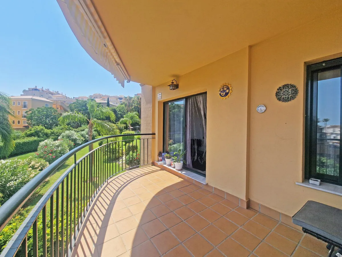 702ebfe6-406c-42e2-a820-6b59cec44108