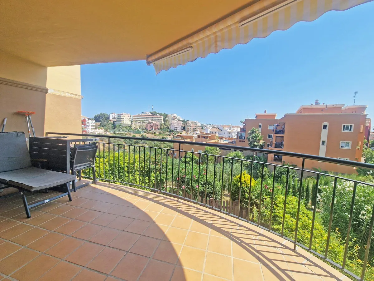 f045fd08-257c-48c4-a663-c157bdfe32c7