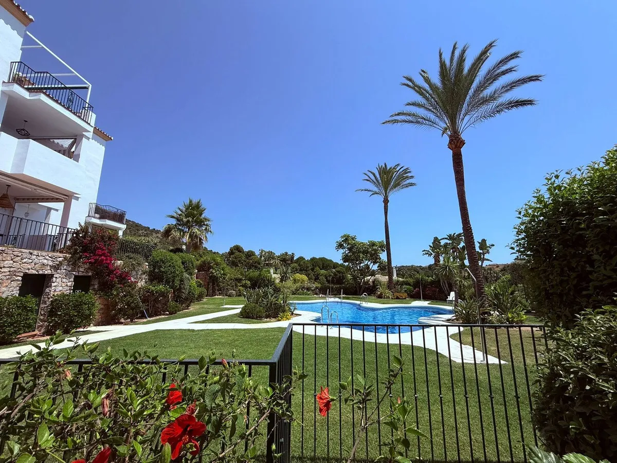 03a2e16b-1618-4df5-b252-8d7a002d21f7