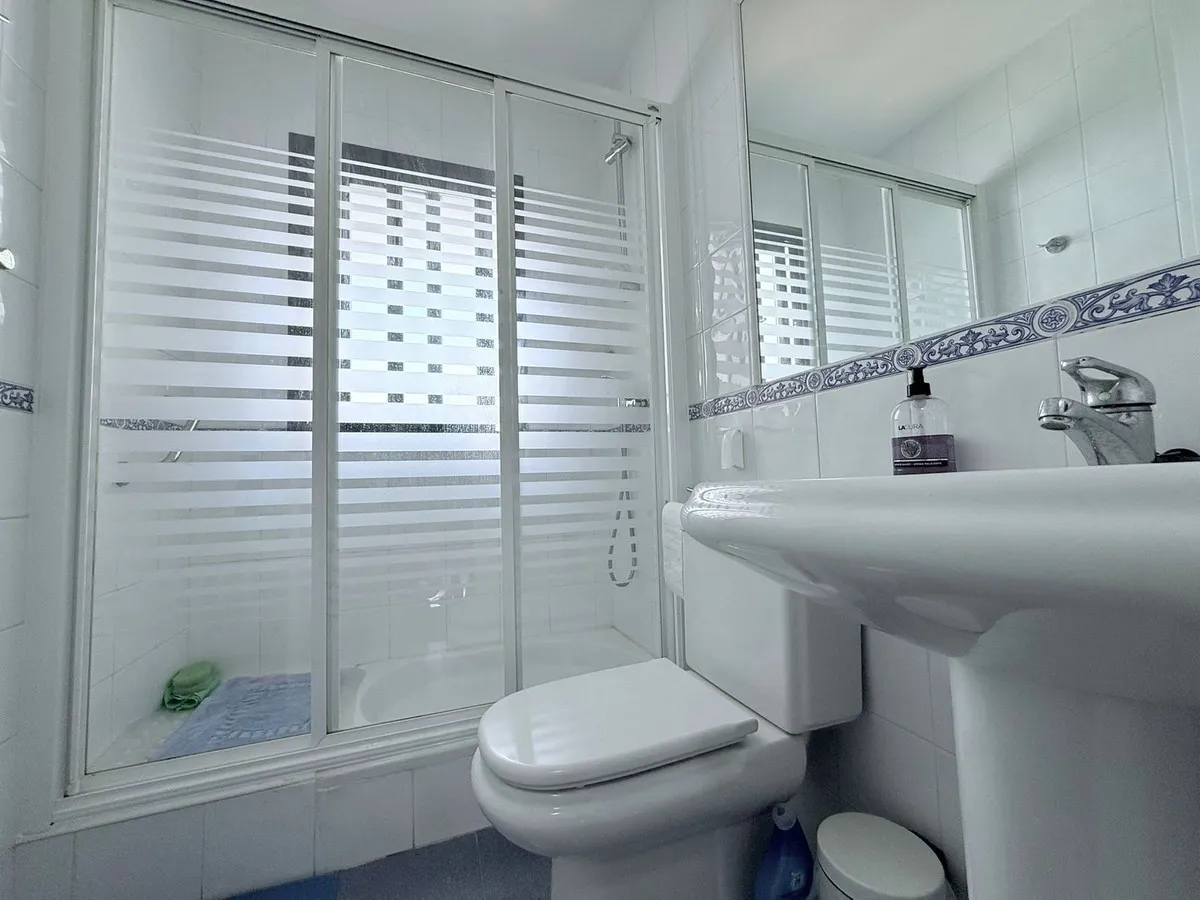 bcdb0940-5329-4271-ab43-53eedd3fe672