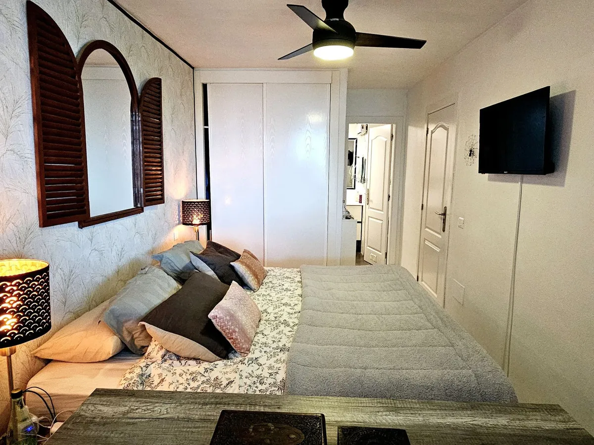 085b9da8-38a2-4c64-a9be-7867a3d7c184