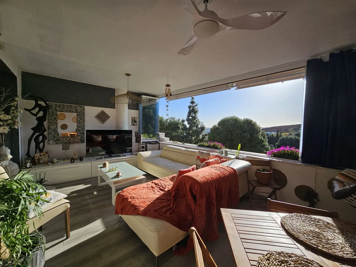 0e767aac-c859-4ebb-84d2-29535a53fc79