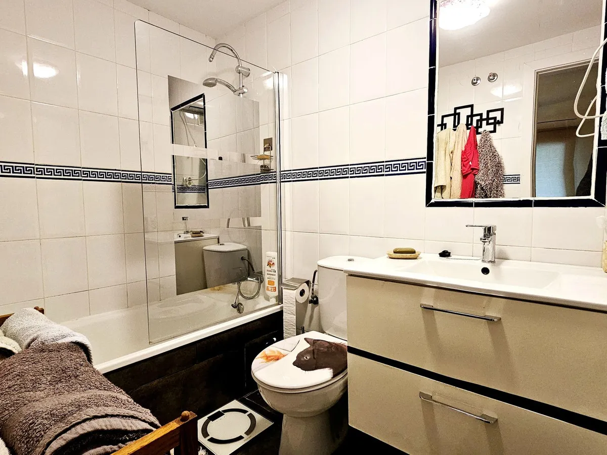 24b2bd42-4570-438c-b1ea-edbe1b1ba337