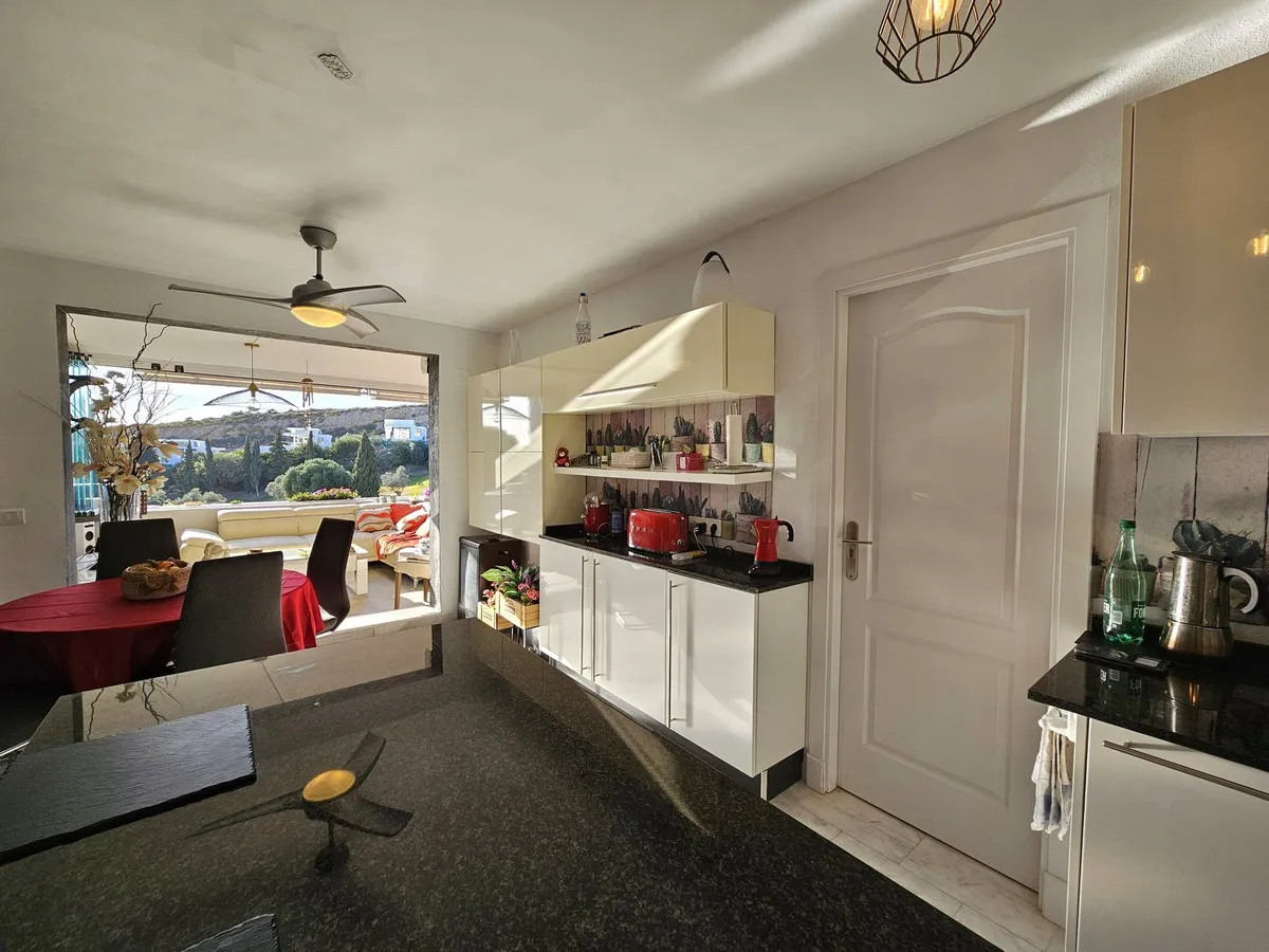 8e1c4358-54b8-45f3-aa1a-0cd3506347bd