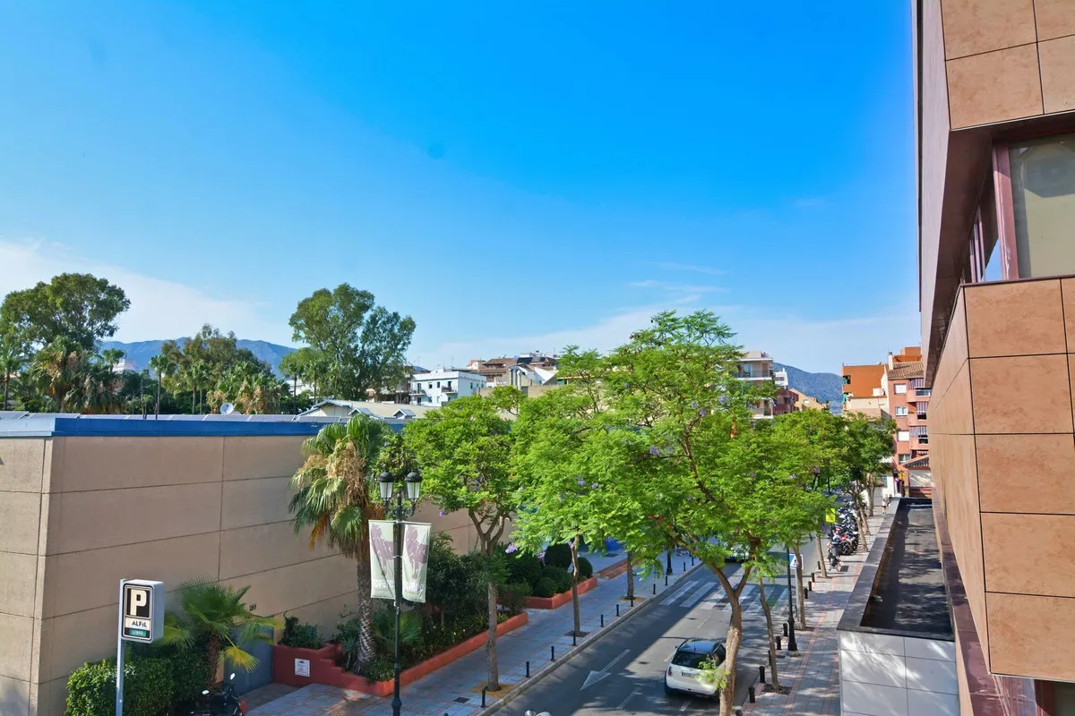 f9361704-9cd3-426e-9024-e6cfc2866538