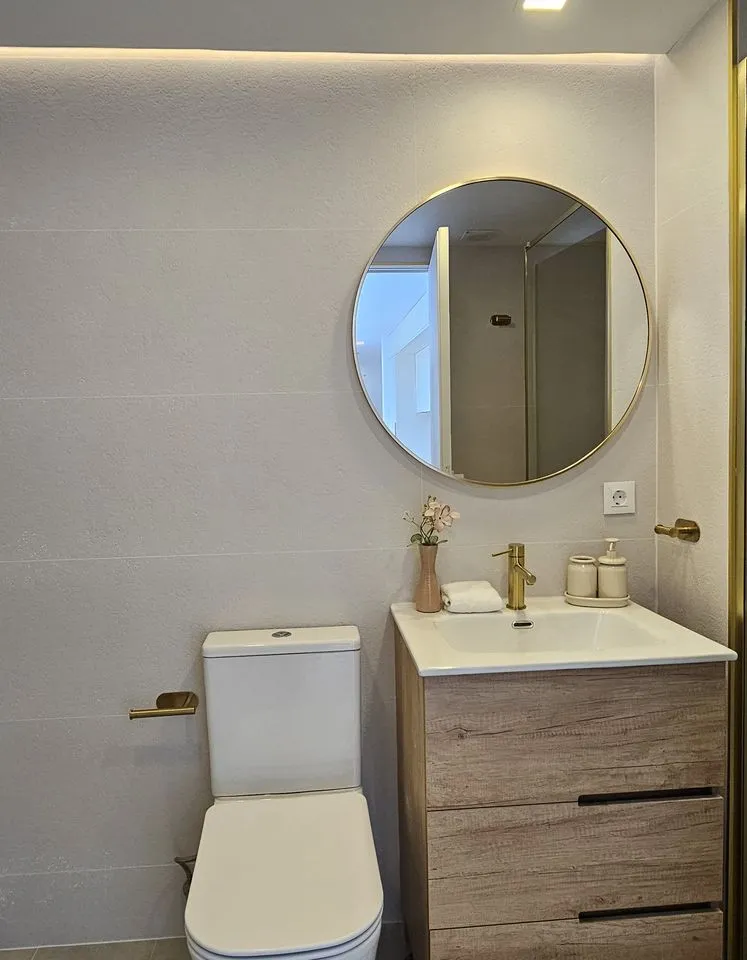 a9de943e-fd4e-4a1c-810c-e8e141248f1d