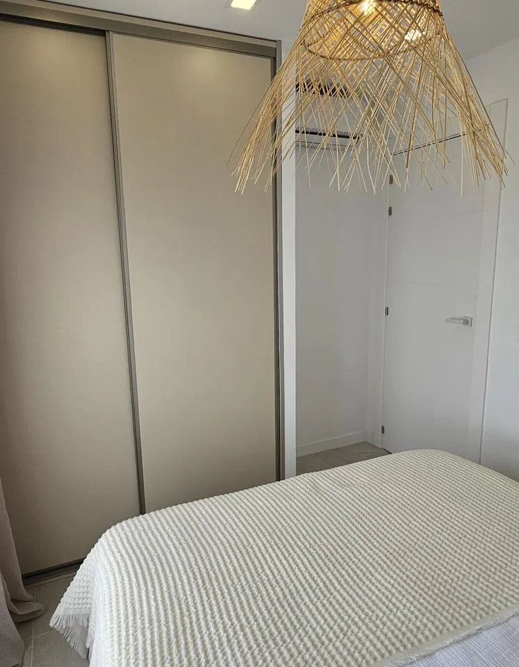 b805d42d-b64d-48fe-887e-559b730d0cb4