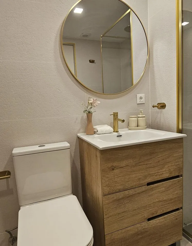 e1d61ac4-c70e-4fd3-9dd0-83a84228bd50