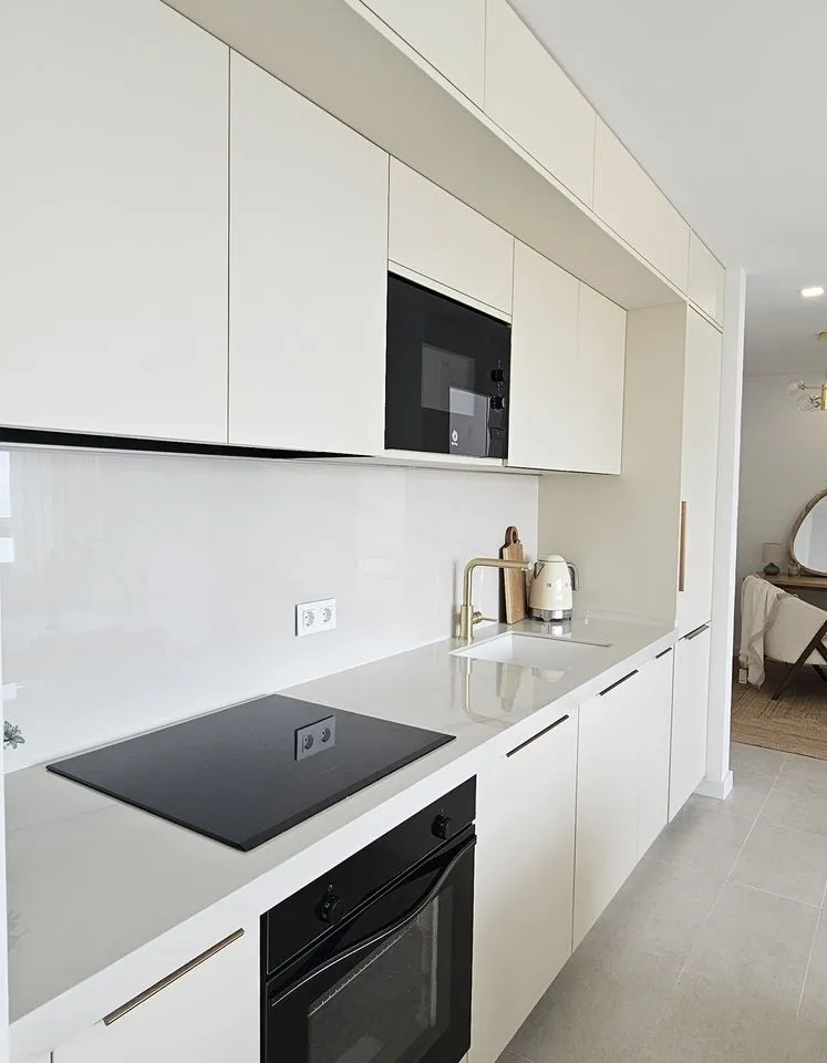 e965beb7-06b0-458c-b080-76bc9f89cda5