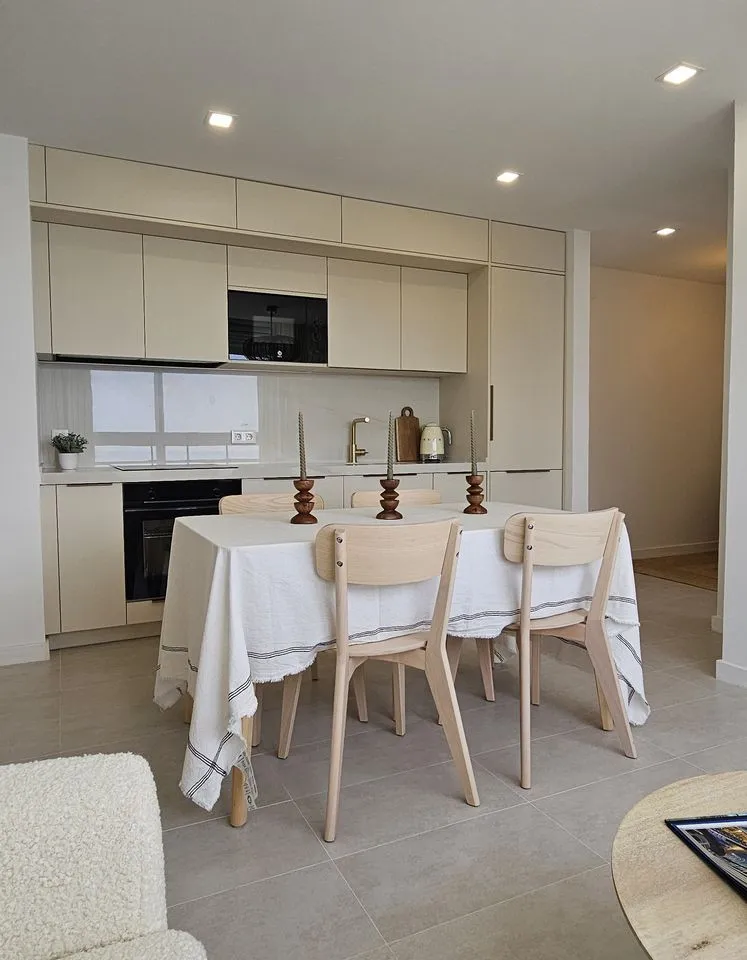 f0dcfdb7-53b9-49bc-90bb-d52d8415d014