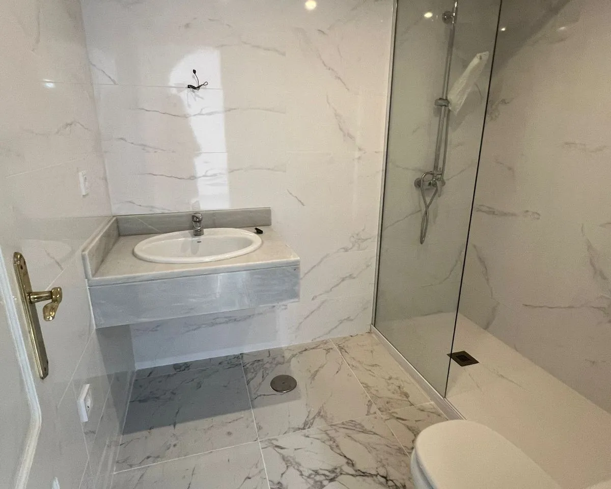 919b2b4d-d0fb-46dc-9f76-355c13f6fb50