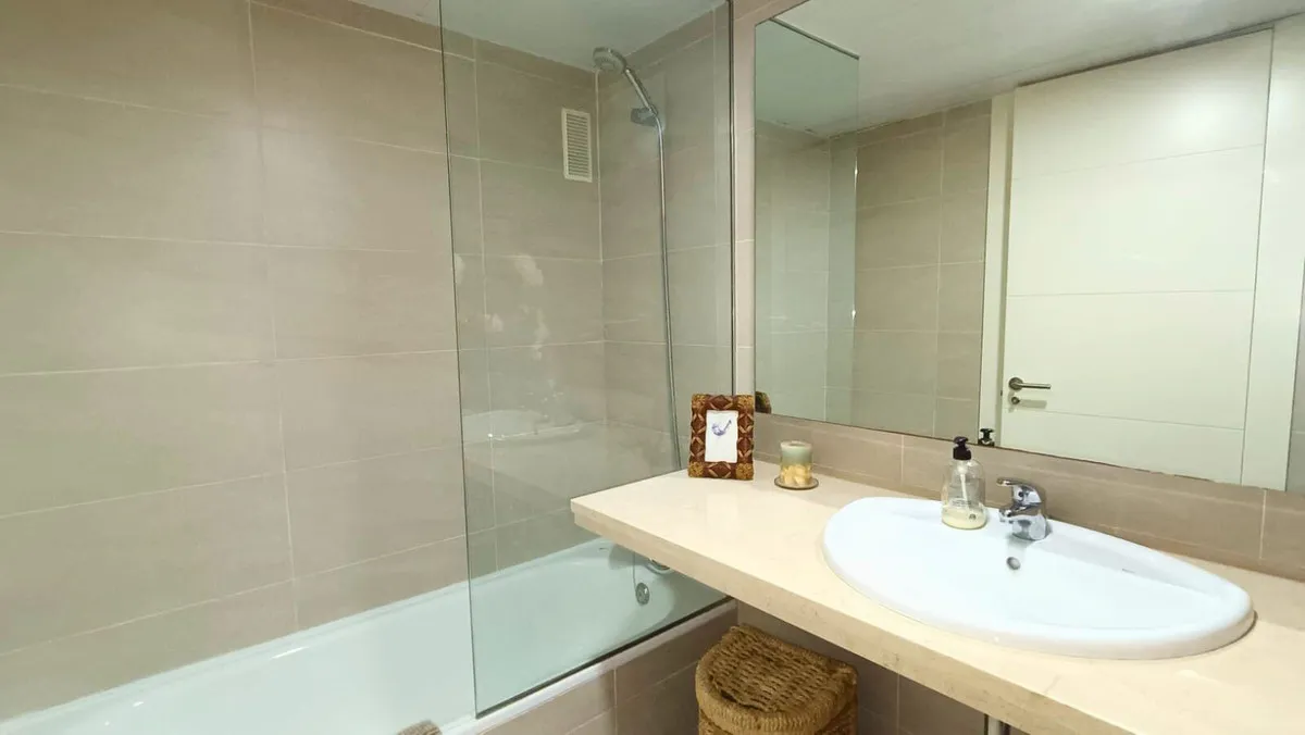 3c527a7a-38e2-4049-bc8d-d7307f7004e5