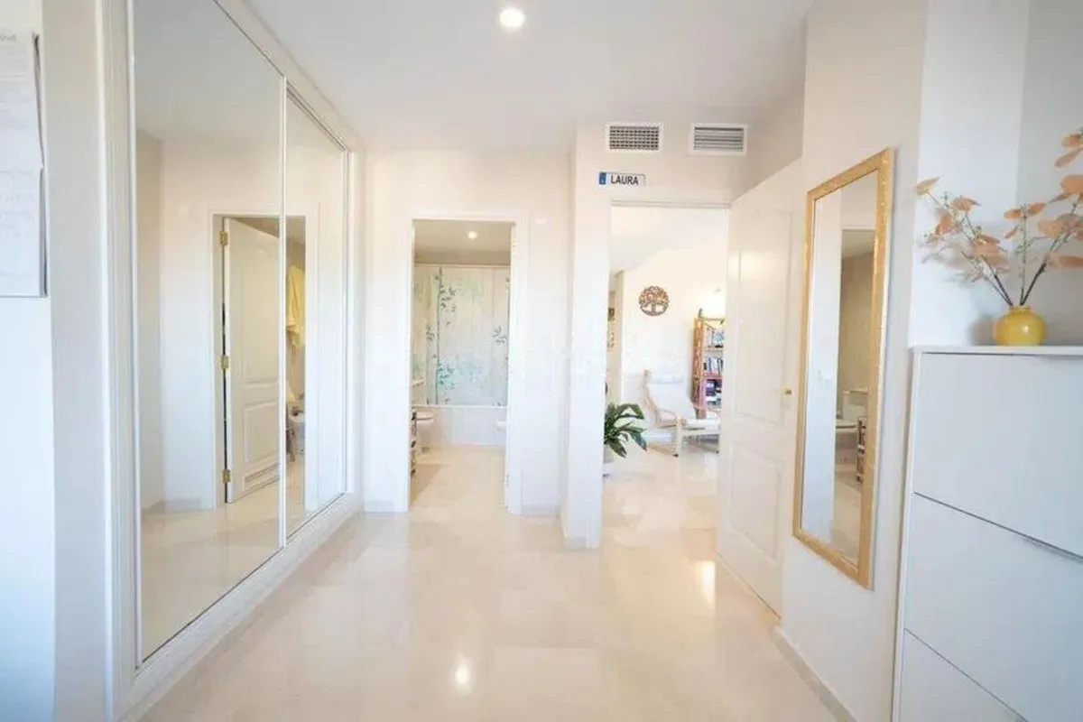 37c9a889-f9b1-445a-8a7c-ee16a1c4d071