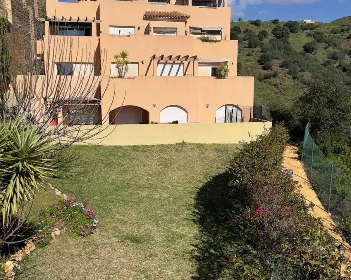 bbaa2d9c-8e65-4f03-b075-c85e5bcbcc9c