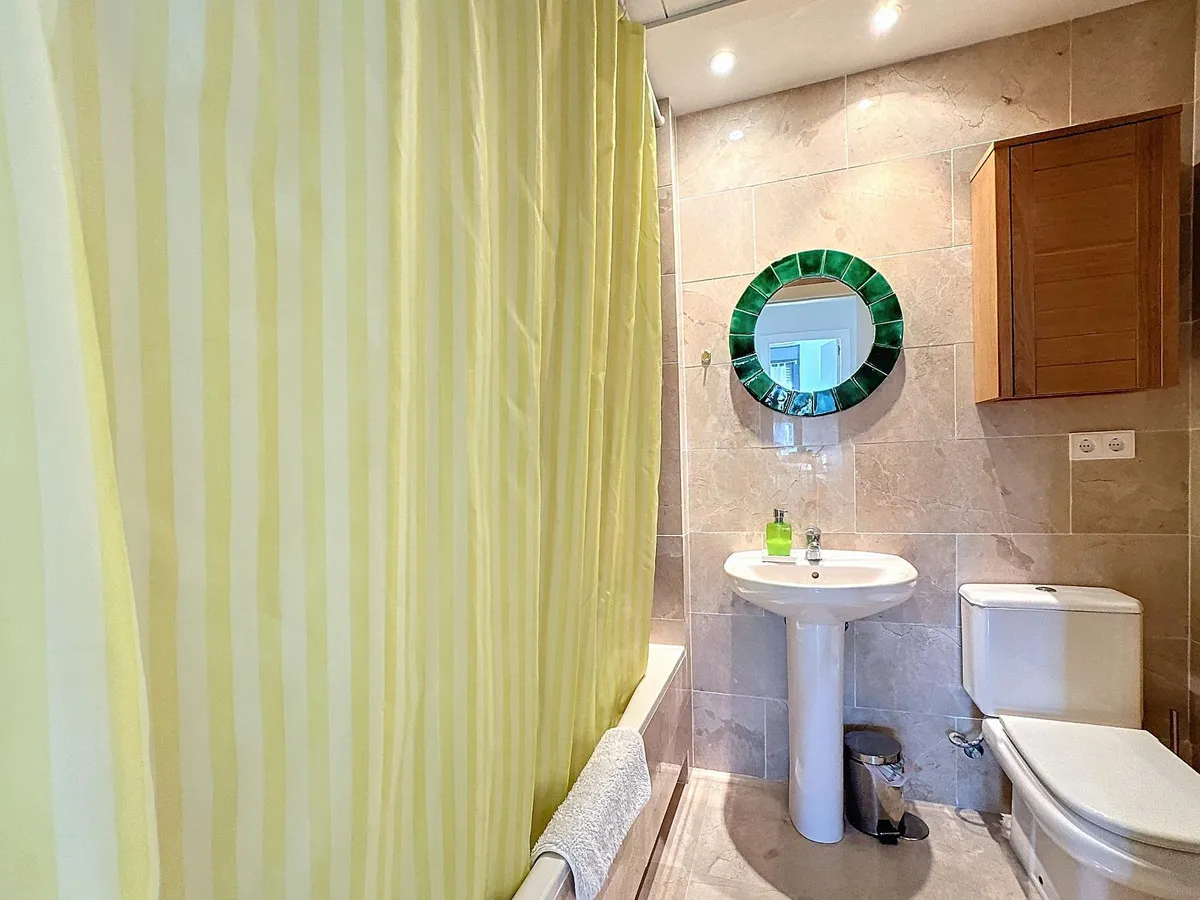 569dfc75-031d-48e8-8315-8be911de26c9