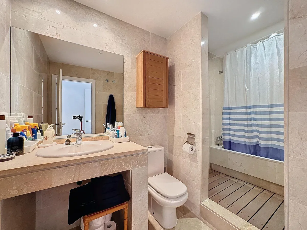 9484d533-ab46-47d7-b907-efa442b02345