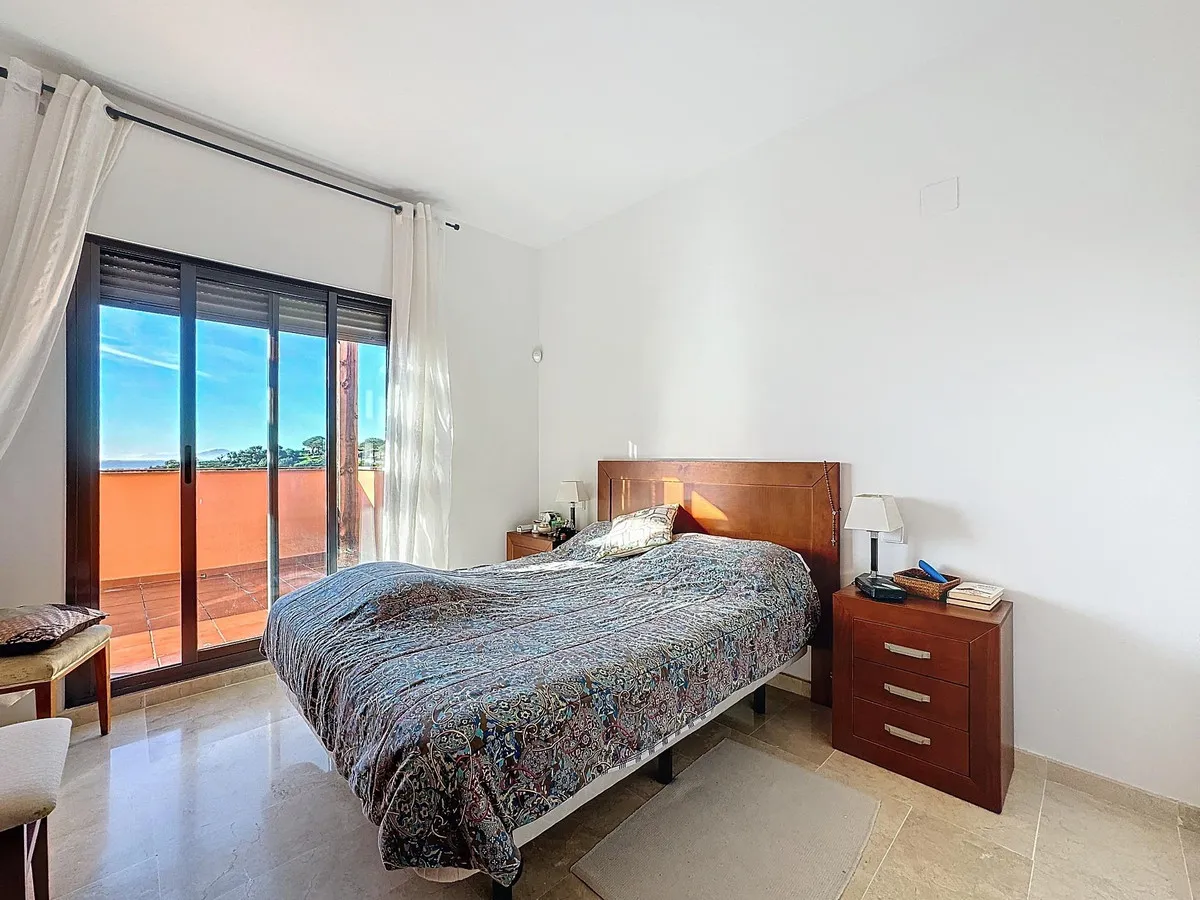 b0e949cc-306a-47b0-be70-ac48d566d944