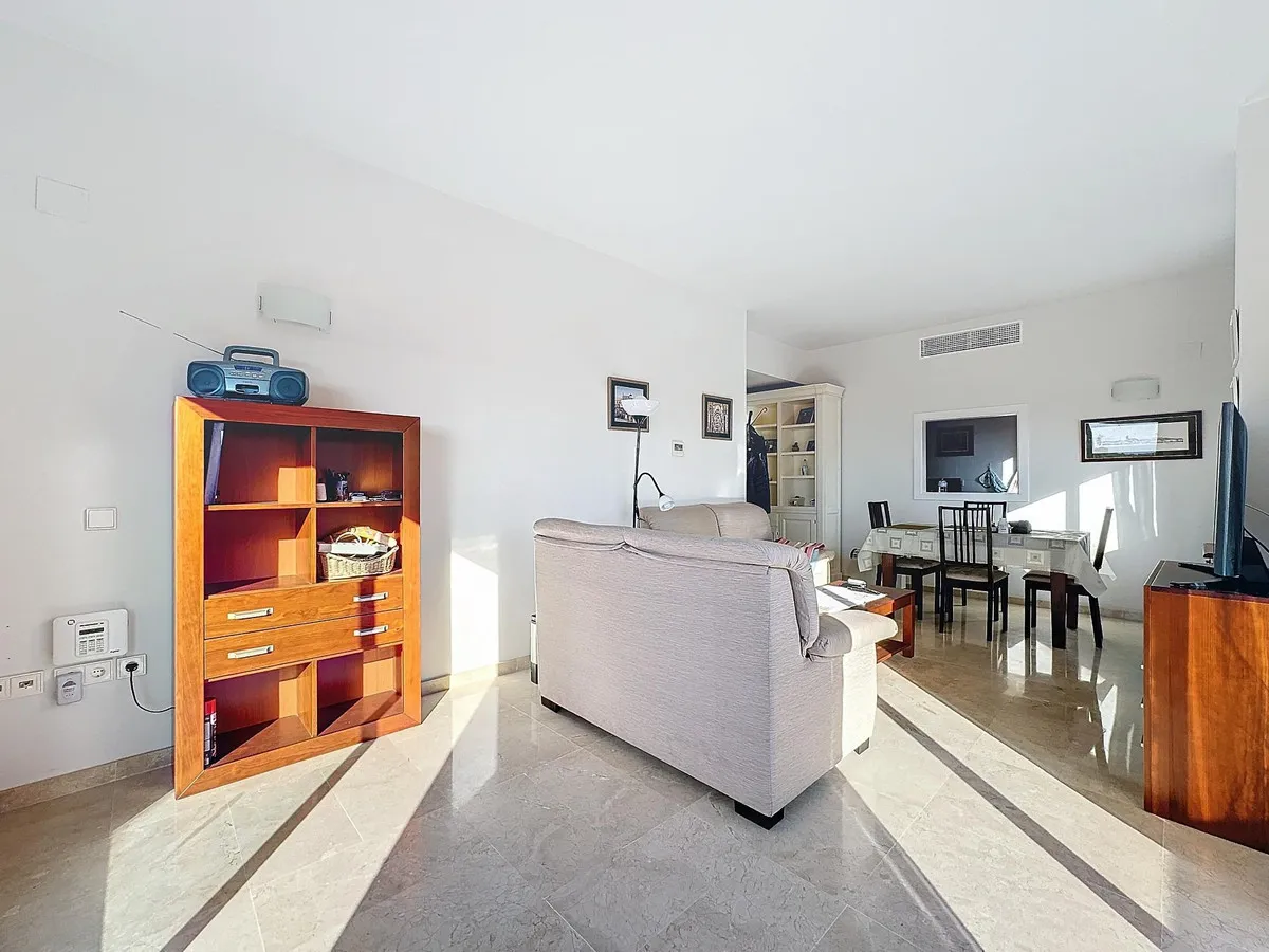 f755c7c6-c01f-4592-b21b-9660c65ee4fa