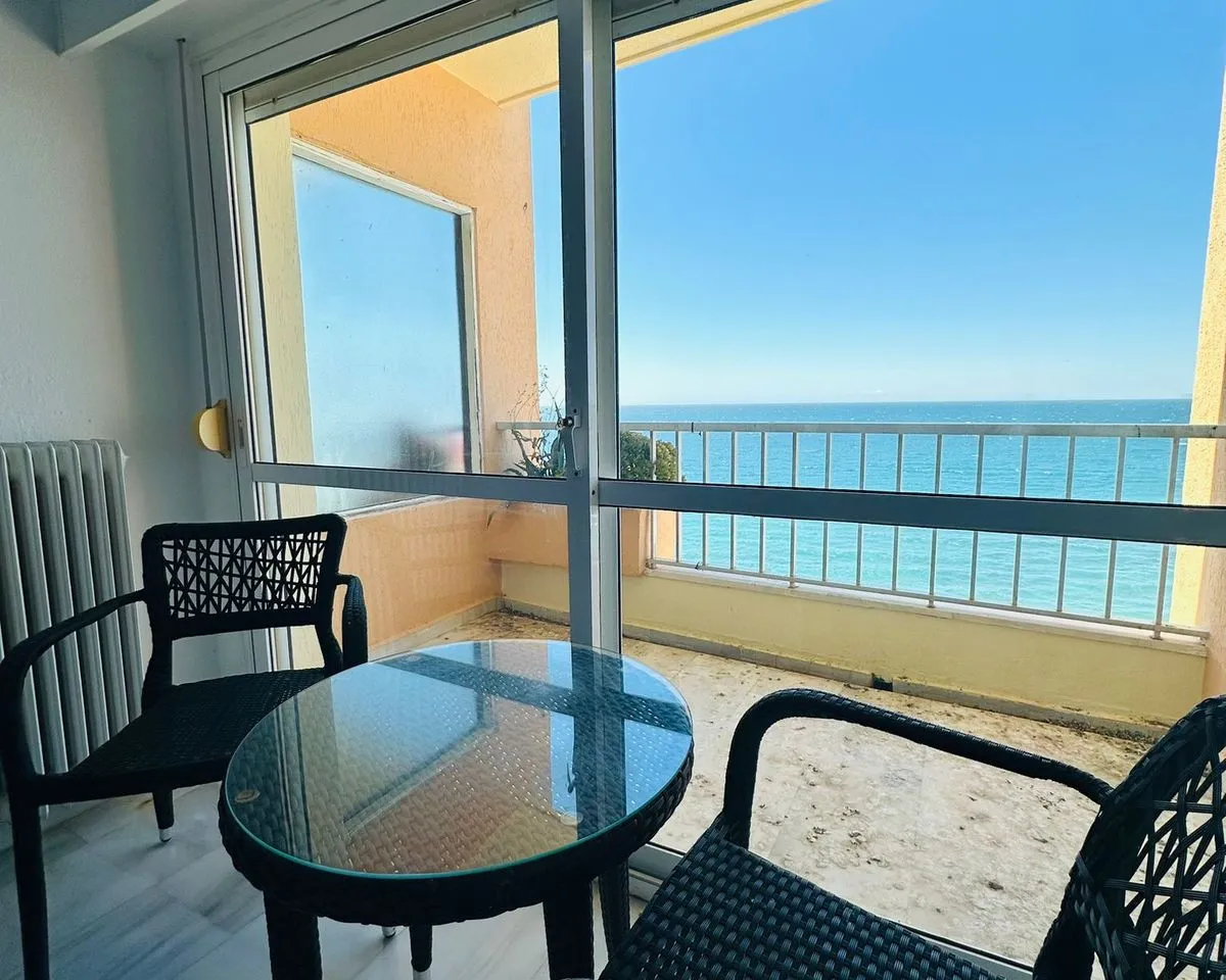 e772fc4b-2ab6-4a38-be72-b3624c3439d1