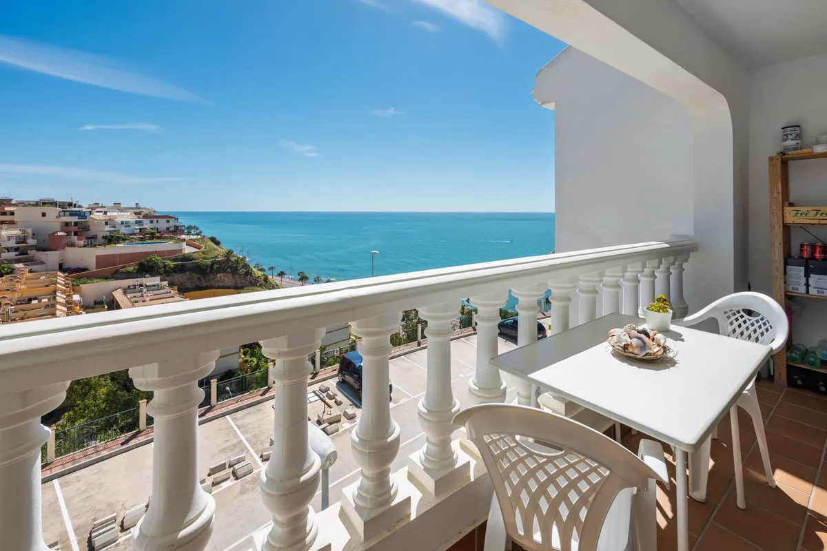 e1b10c19-fabf-4fd0-a273-7959e047e387