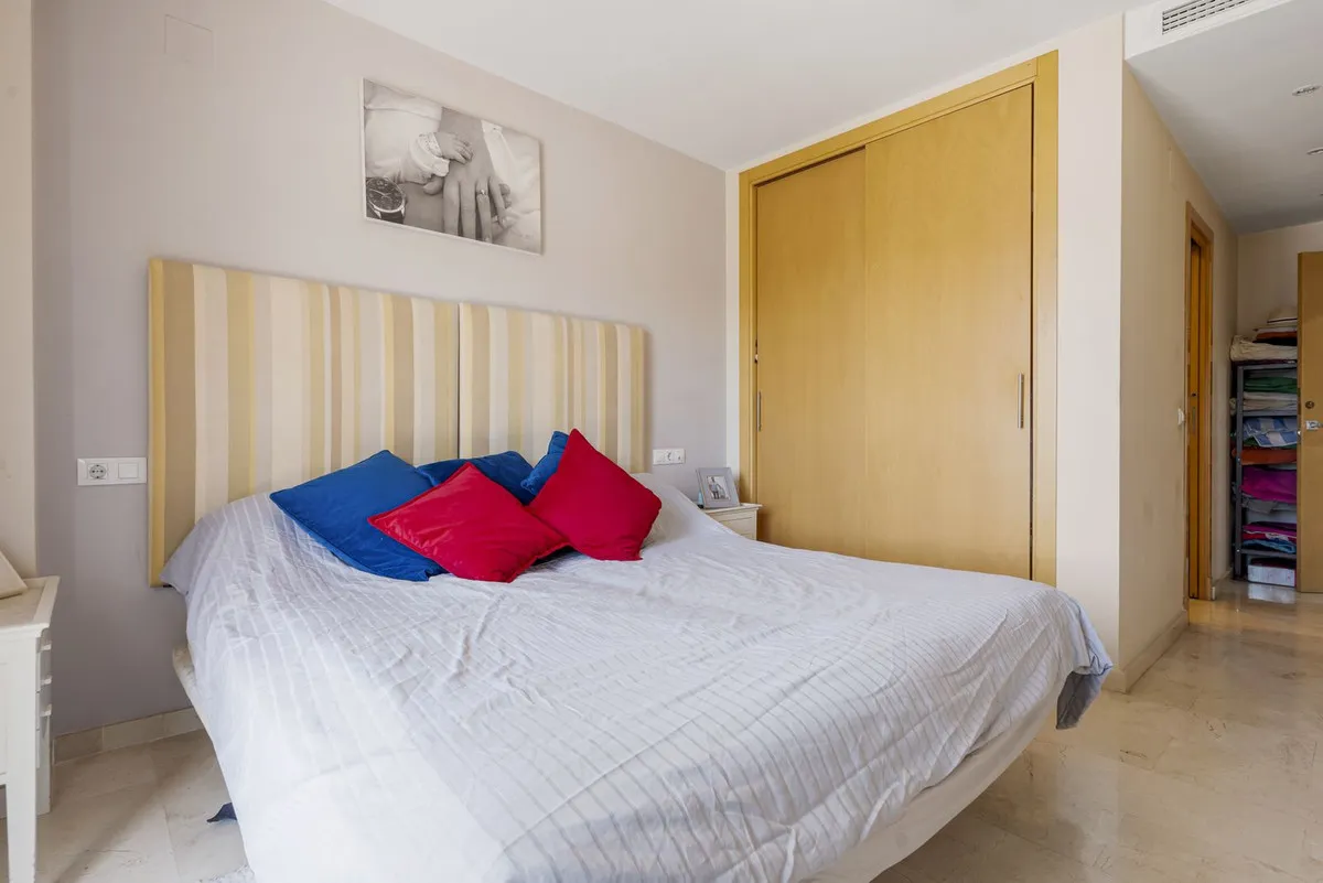 3d2408ce-f47d-4995-8441-0196fa993a58