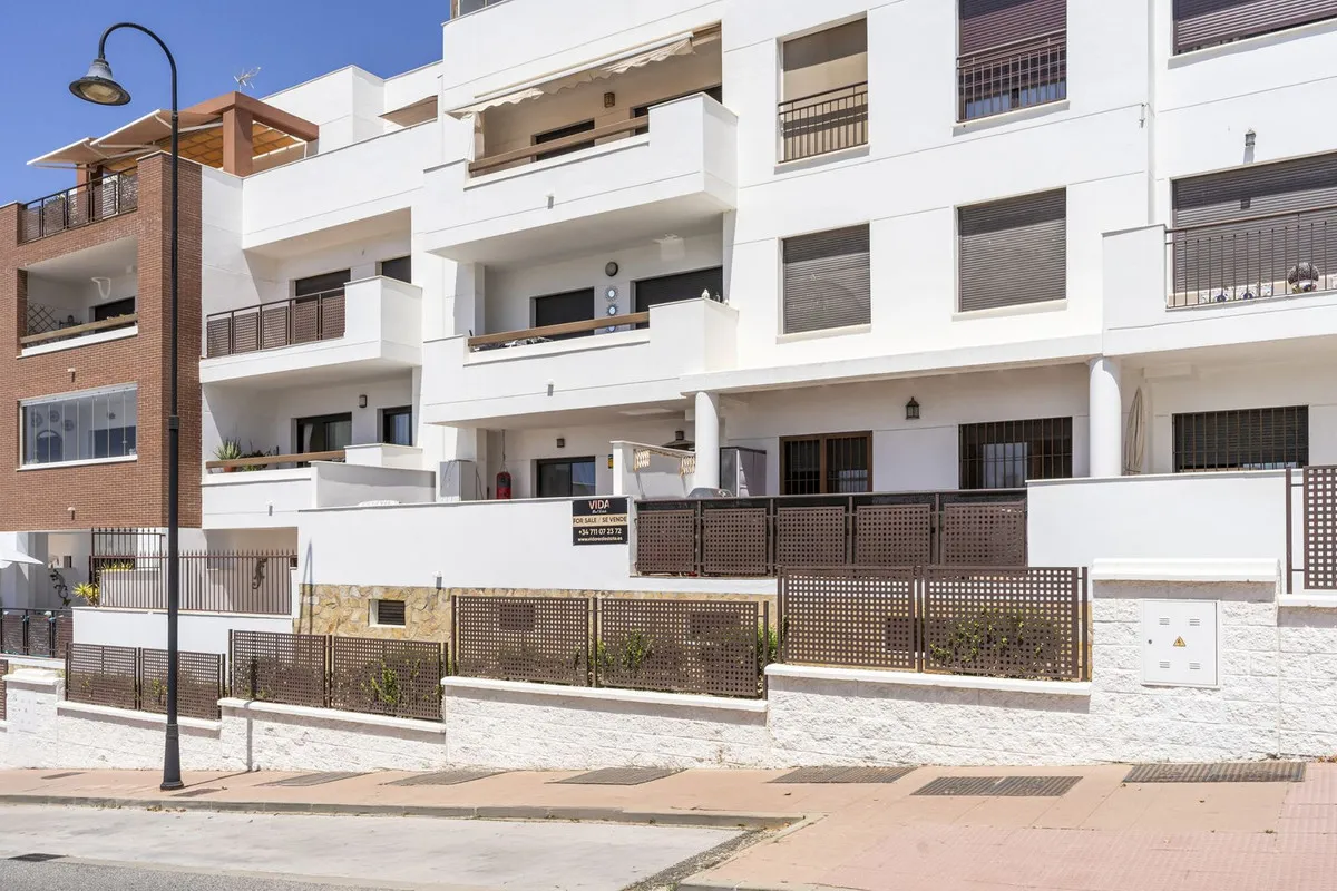 c6012c25-0df7-4c2e-a54e-7706c07344d4