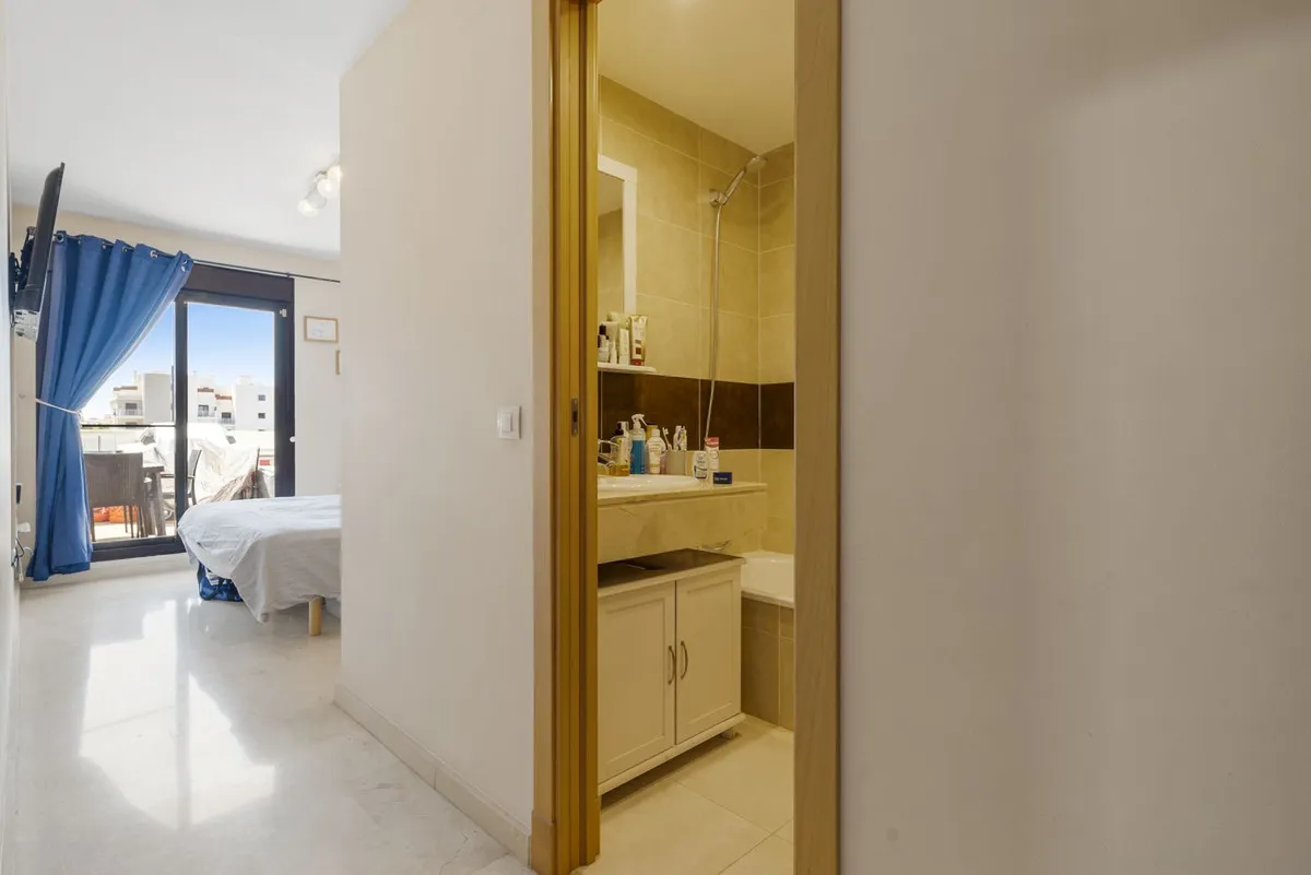 c8829b45-5c7d-4e9e-be31-91c2549fa6e1