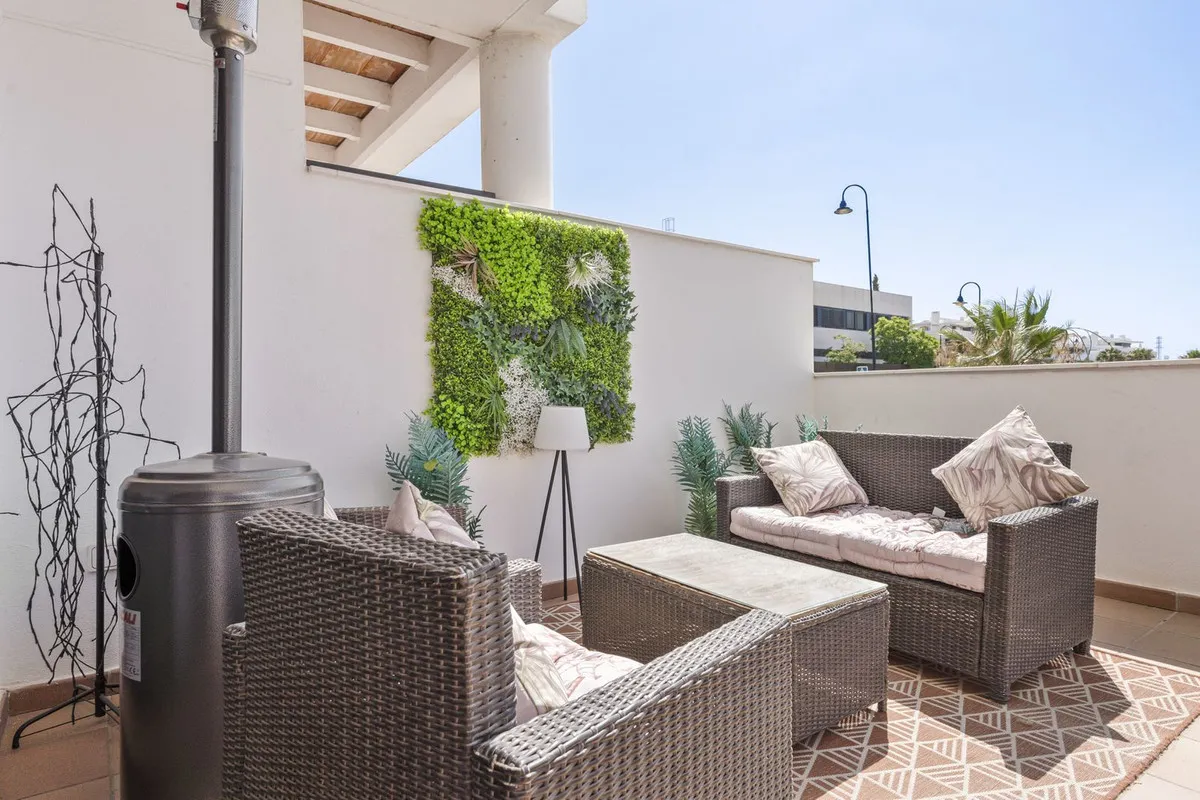 f79a06c6-1ece-4531-a56c-1742cb320066