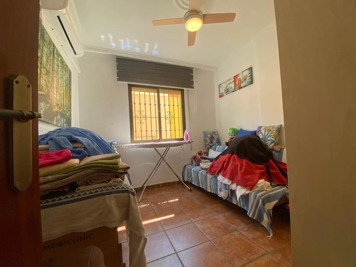 4d089bf5-01e2-4bc8-877c-6b79add24b50