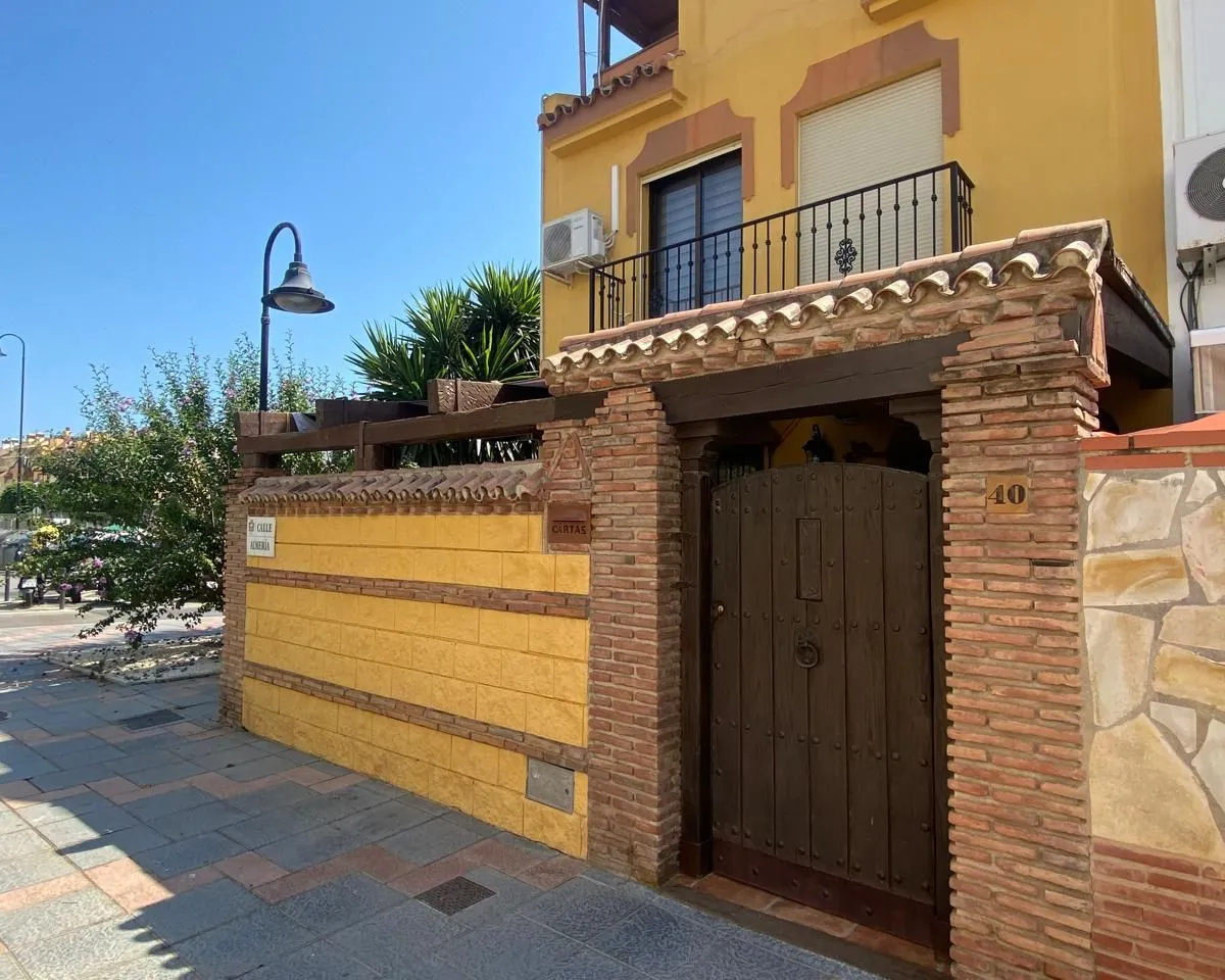 9298b52d-b868-48fd-bc12-197e02045894