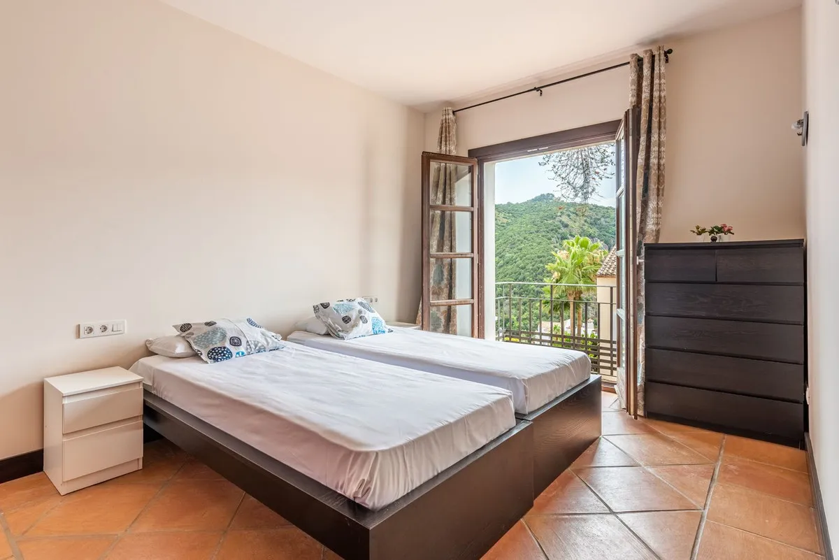 3ee28909-9c10-44b2-9e77-ec42ecb0df11