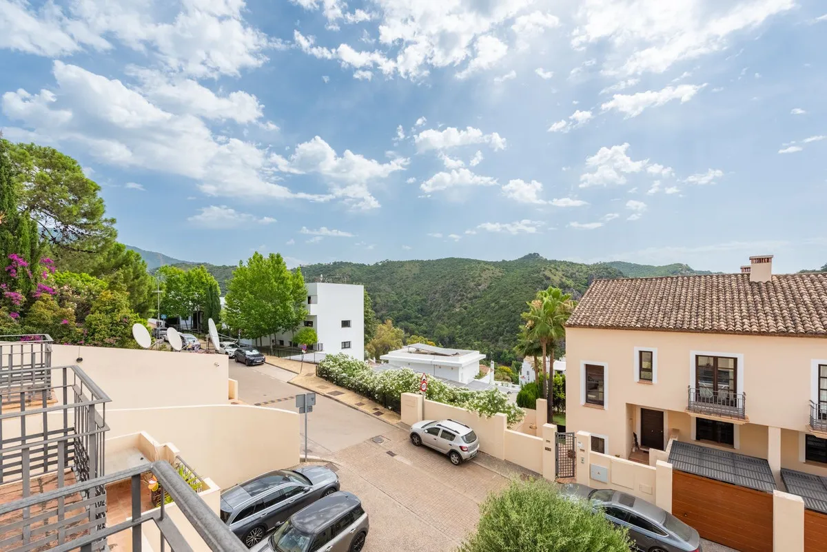 a512d09c-c673-461e-86e4-989868a9c690