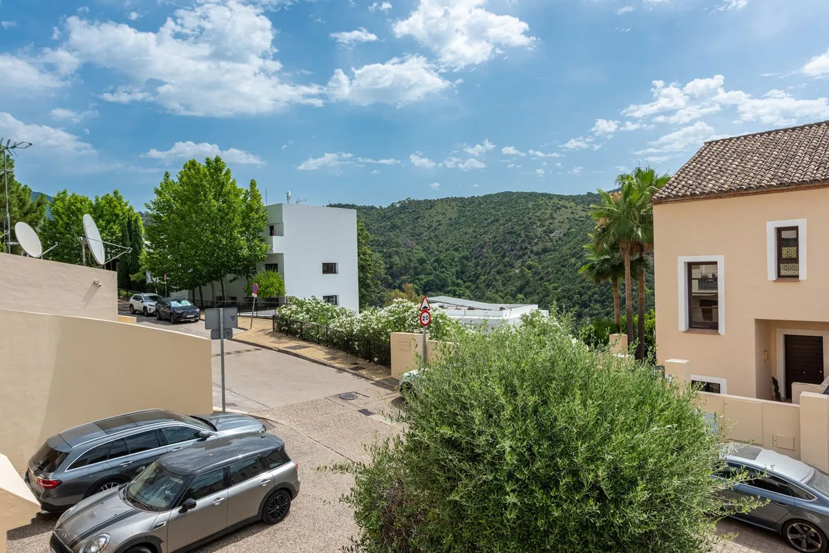 d43483b1-1806-44a2-92b9-cb8ad4d84aae