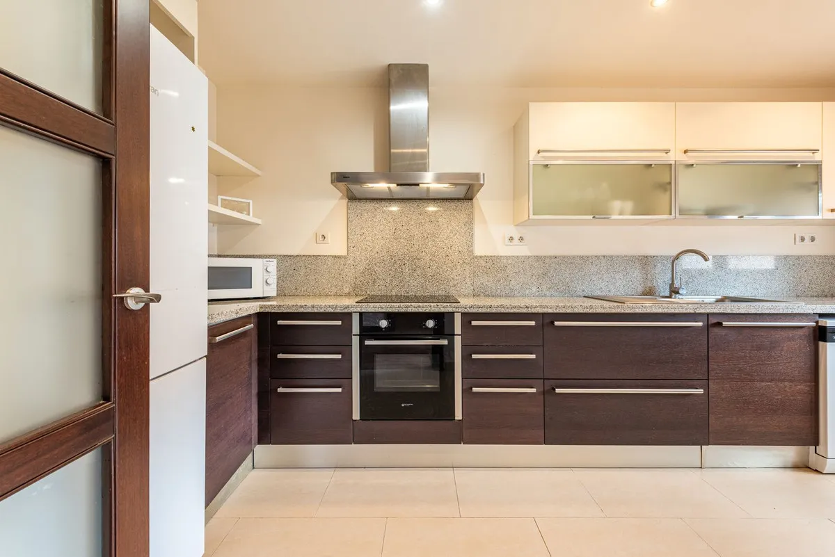 f56e1c51-799f-4ec2-981a-a3bf340c9362