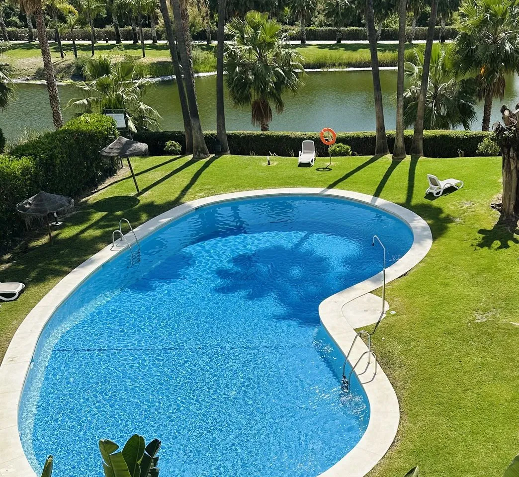 700fd28d-d280-4f2e-96f8-892c2c5c21dc